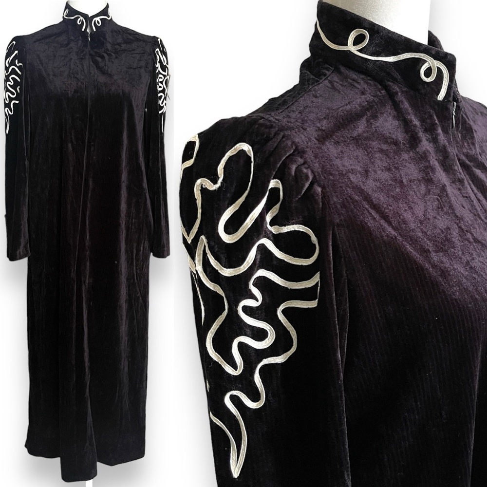 Evelyn Pearson Vintage Velour Housecoat Robe With Shoulder Embellishments